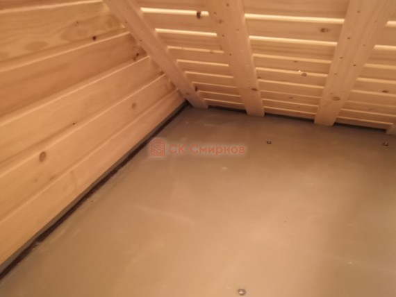 Пластиковый поддон в помывочной